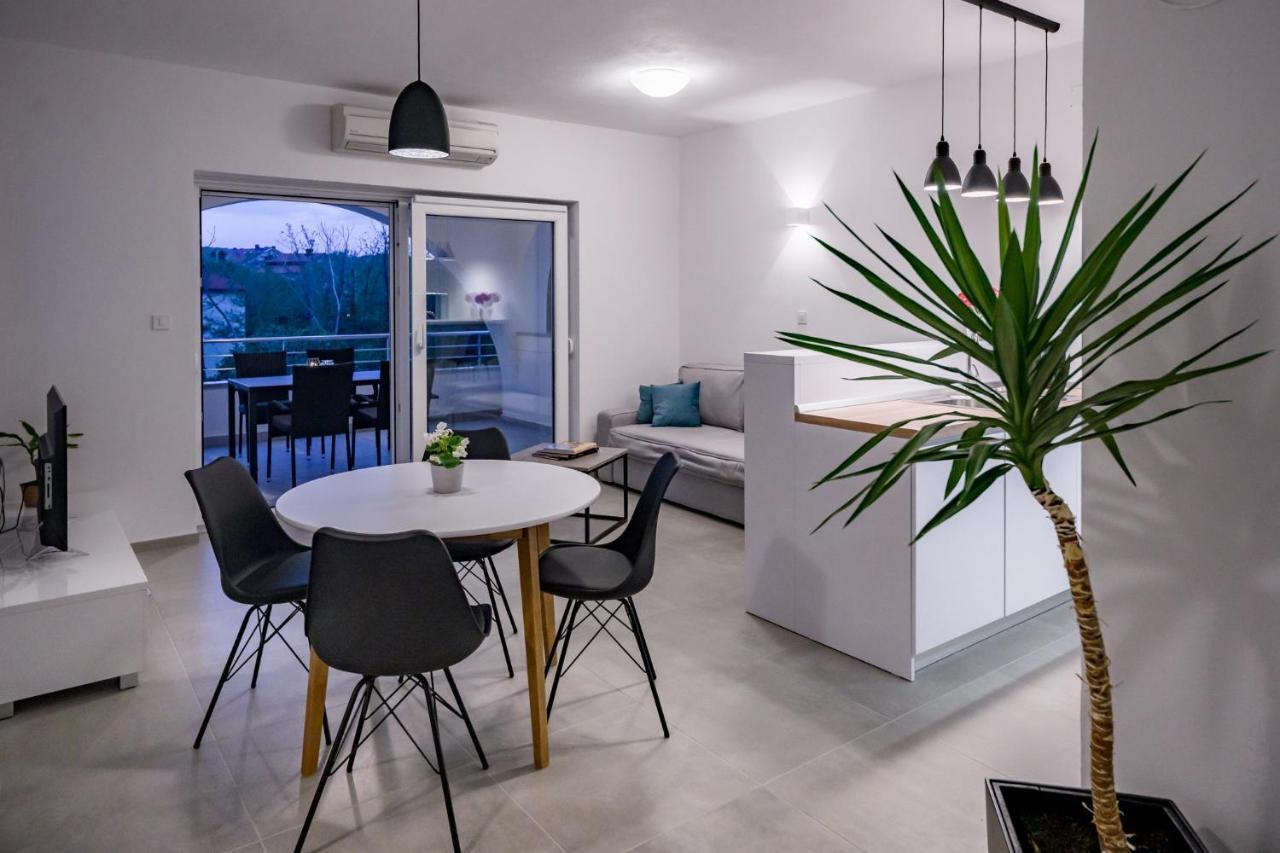 Apartmani Villa Zora Lopar Exterior foto